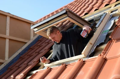 Pose de fenêtres de toit Velux à Viserny